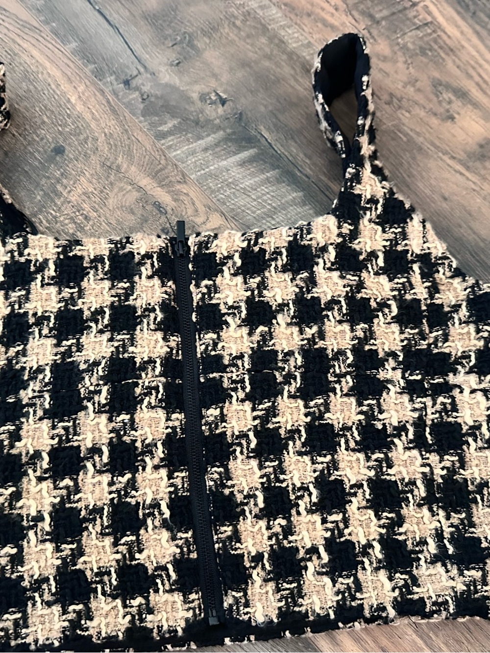 House of Harlow 1960 Black & Cream Houndstooth Tweed Crop Tank Top - Picture 3 of 4